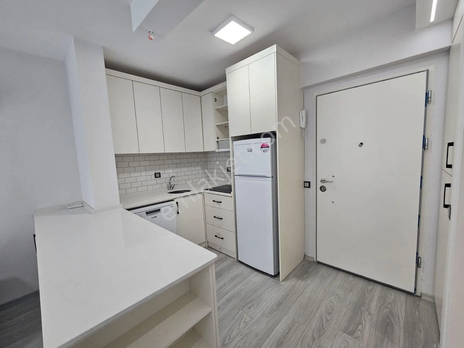 Sınırsız Kredi İmkanıyla Satılık Avm Cephe Daire 1+1 — fotoğraf 2