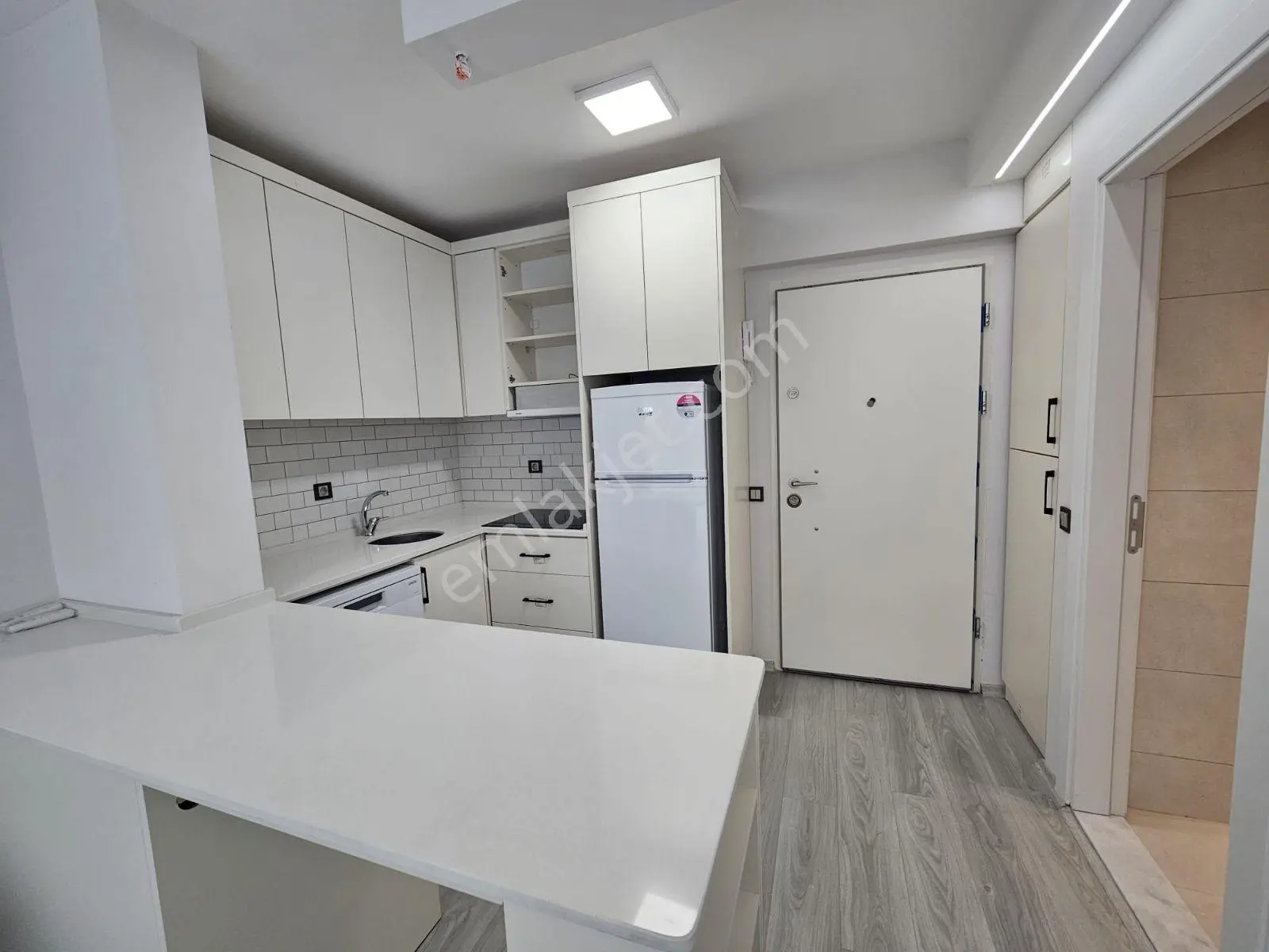 Sınırsız Kredi İmkanıyla Satılık Avm Cephe Daire 1+1 — fotoğraf 3