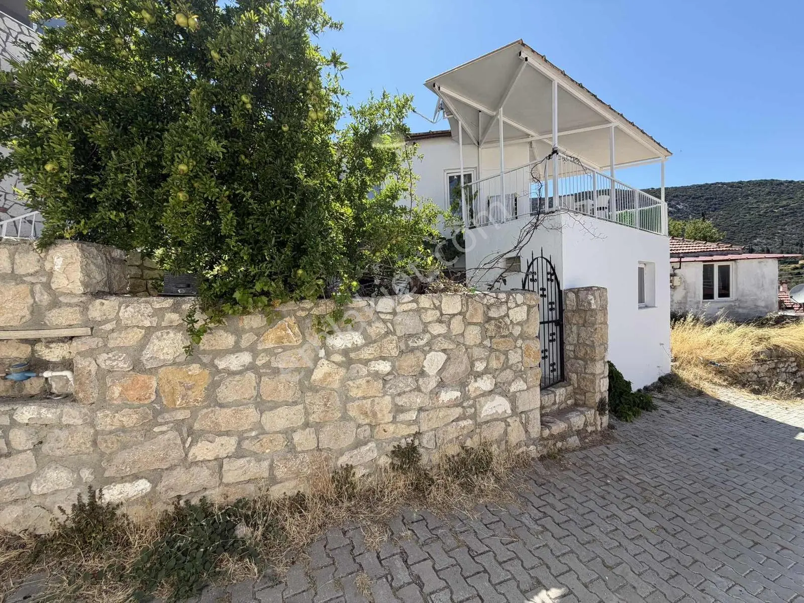 Startkey Ada Gayrimenkul'Den 2+1 Müstakil Bahçeli Köy Evi