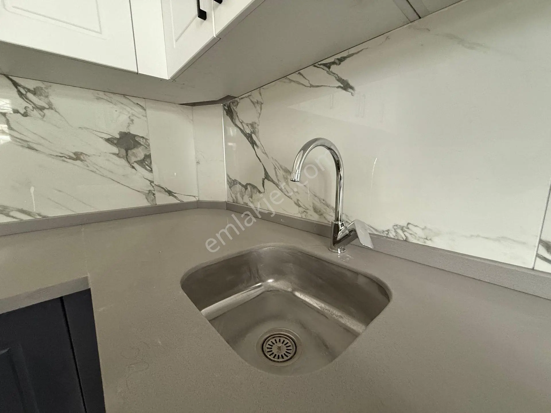 Cumhuriyet Mahallesi Koç Okul Yanı Satlık 3+1 Sıfır Yapılı Daire — fotoğraf 9
