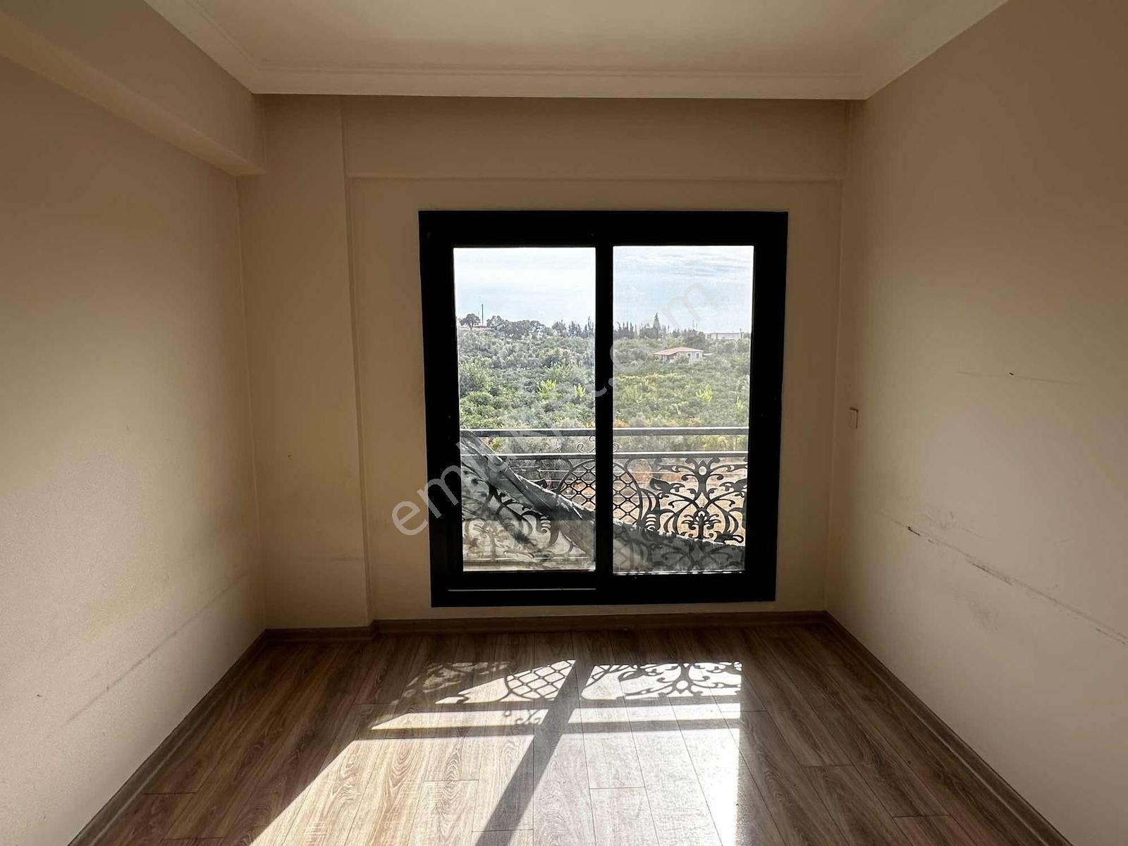 Seferihisarın En Geniş Dairelesi 4+2teraslı Önü Kapanmaz Manzara — fotoğraf 17