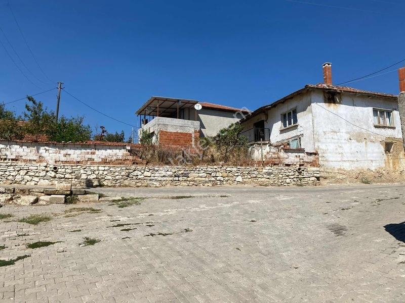 Sevişler Köyü Mustakil 2 Katlı Ev