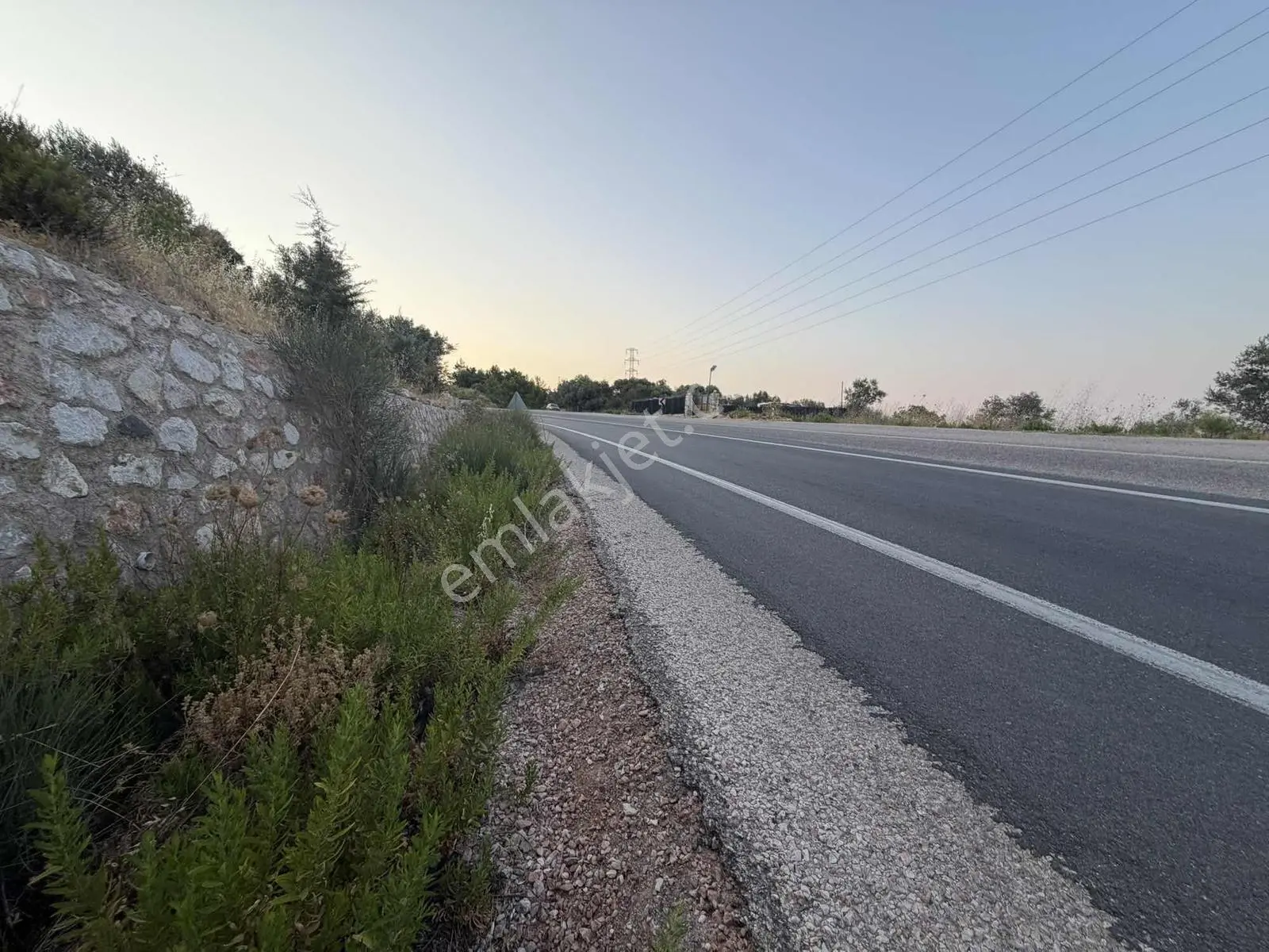Startkey Ada Gayrimenkul'den Boyabağ Da 800 M2 Tarla — fotoğraf 2