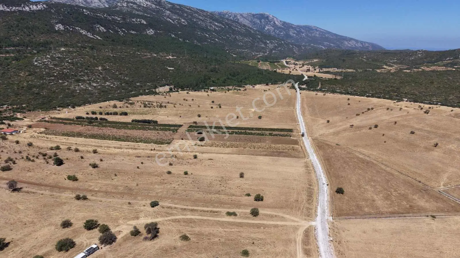 Startkey Ada Gayrimenkul'den Ovacıkta 1.350 M2 Düz Arazi — fotoğraf 36