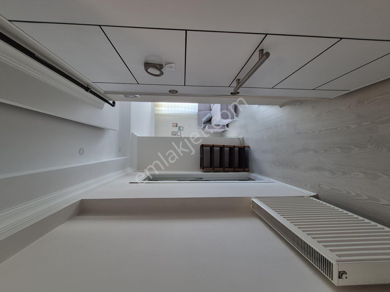 Bulut Emlak'tan Tramvaya Bir Sokak Mesafede Eşyalı 1+1 Daire — fotoğraf 6