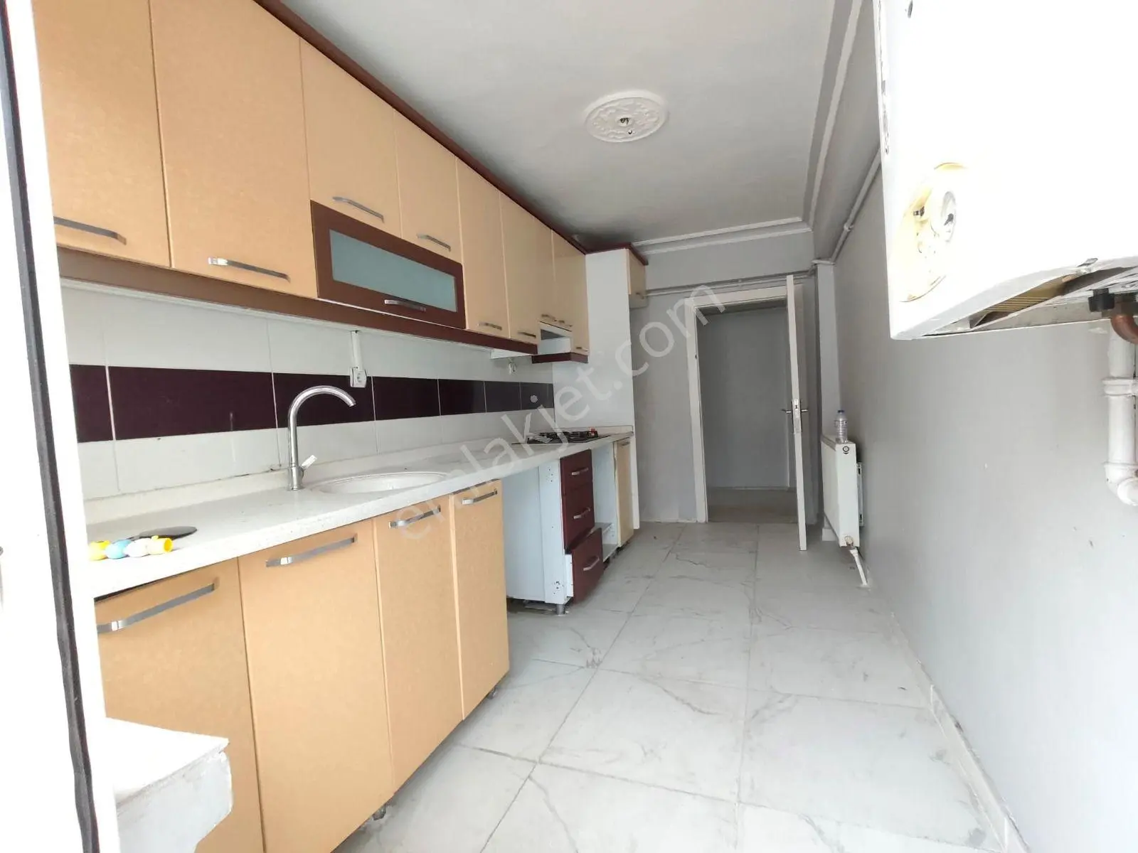 Yılmaz Gayrımenkulden 5+1 Teras 4 Son Kat Ful Yapılı Icınde Kıracı Var Yatırımlı...