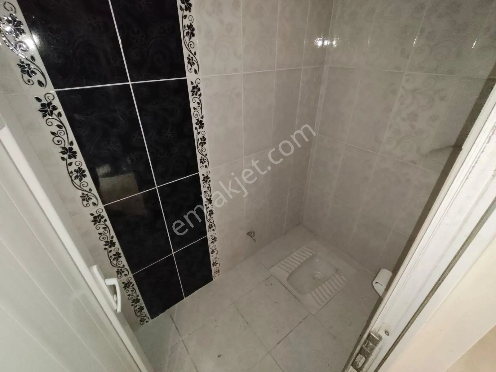 Yılmaz Gayrımenkulden 5+1 Teras 4 Son Kat Ful Yapılı Icınde Kıracı Var Yatırımlık Emsalının Altında — fotoğraf 22