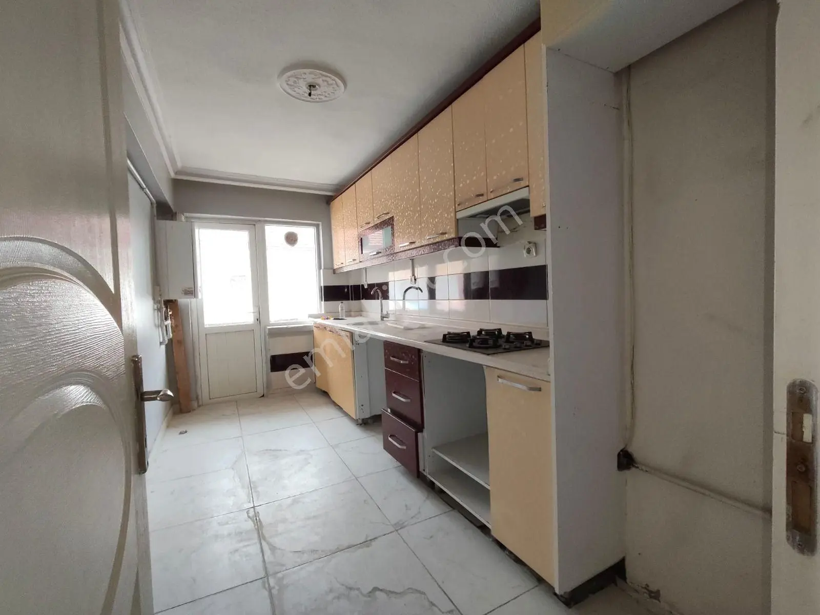 Yılmaz Gayrımenkulden 5+1 Teras 4 Son Kat Ful Yapılı Icınde Kıracı Var Yatırımlık Emsalının Altında — fotoğraf 29
