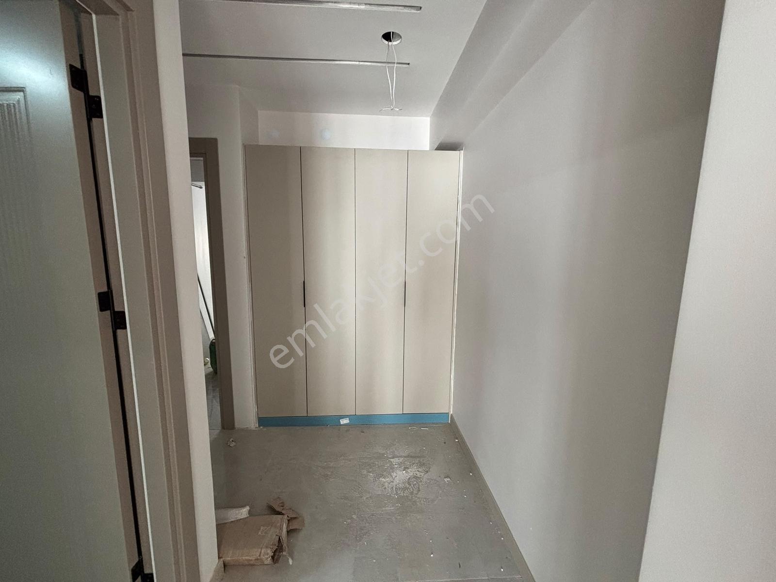 Rw Nest'ten Çamlıca Birlik Caddesi Üzeri Asansörlü Satılık 1+1 — fotoğraf 4