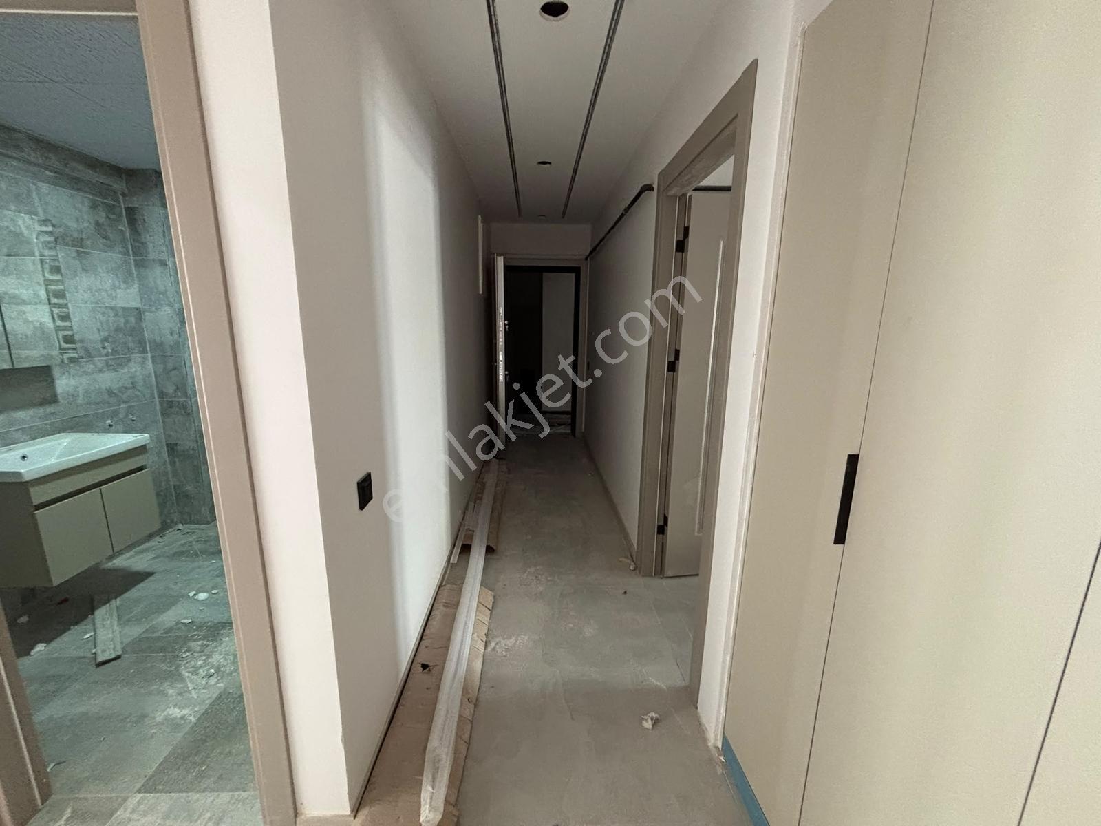 Rw Nest'ten Çamlıca Birlik Caddesi Üzeri Asansörlü Satılık 1+1 — fotoğraf 6