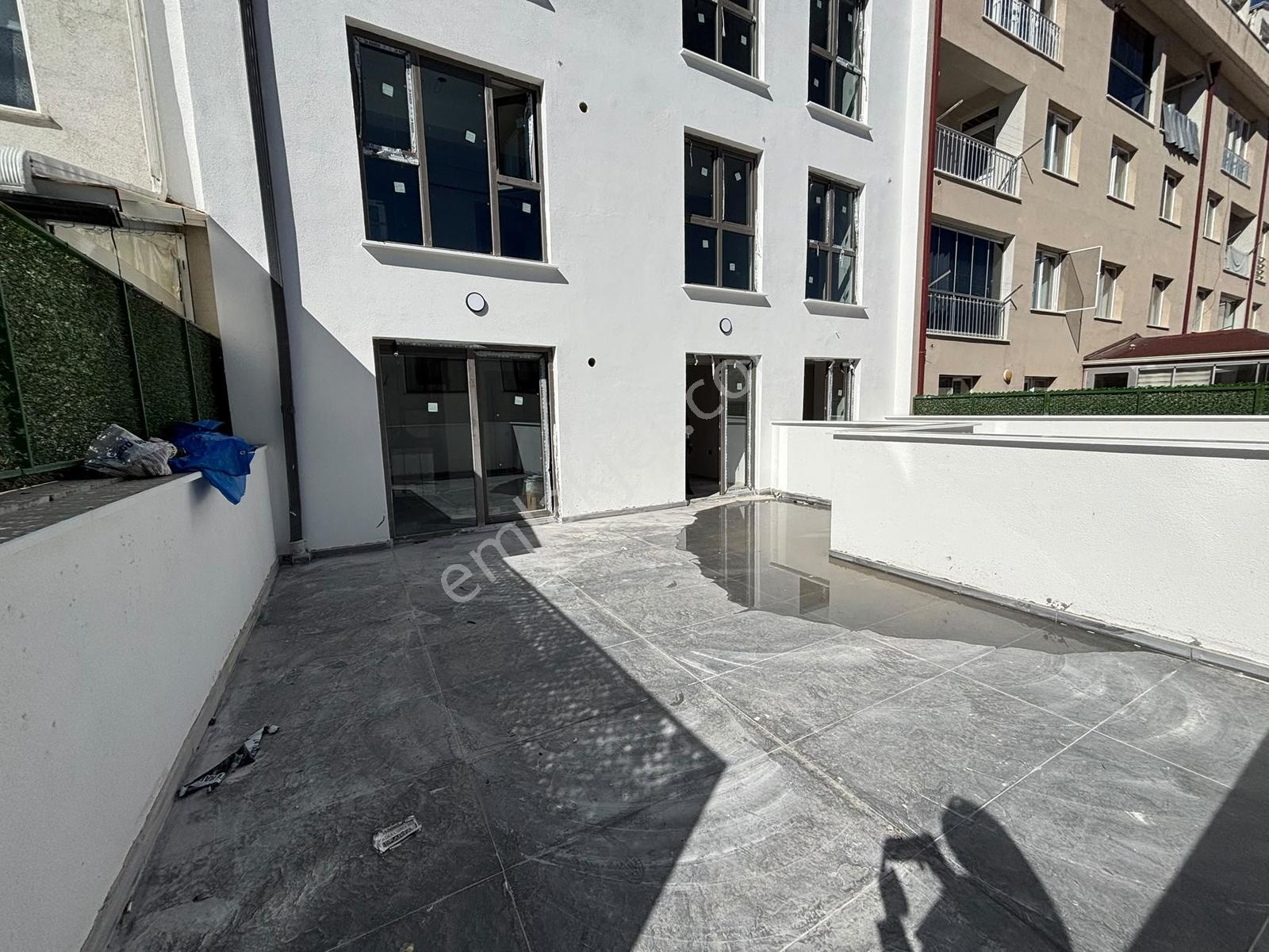 Rw Nest'ten Çamlıca Birlik Caddesi Üzeri Asansörlü Satılık 1+1 — fotoğraf 8