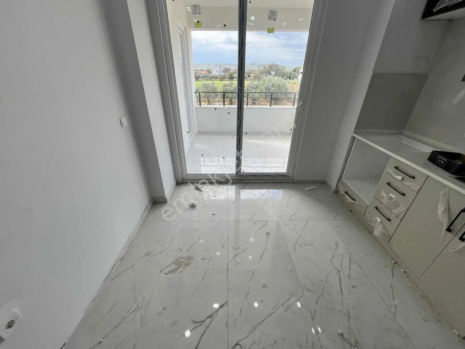 Gömeç'te Önü Açık Ara Kat Satılık Daire — fotoğraf 9