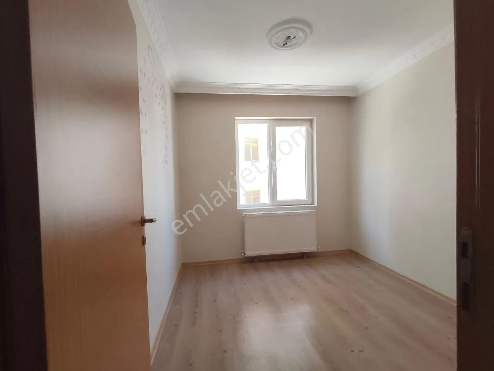 Yılmaz Gayrımenkulden 8 Yıllık 3+1 Ön Cephe 1 Kat Ful Yapılı Masrafsız — fotoğraf 7