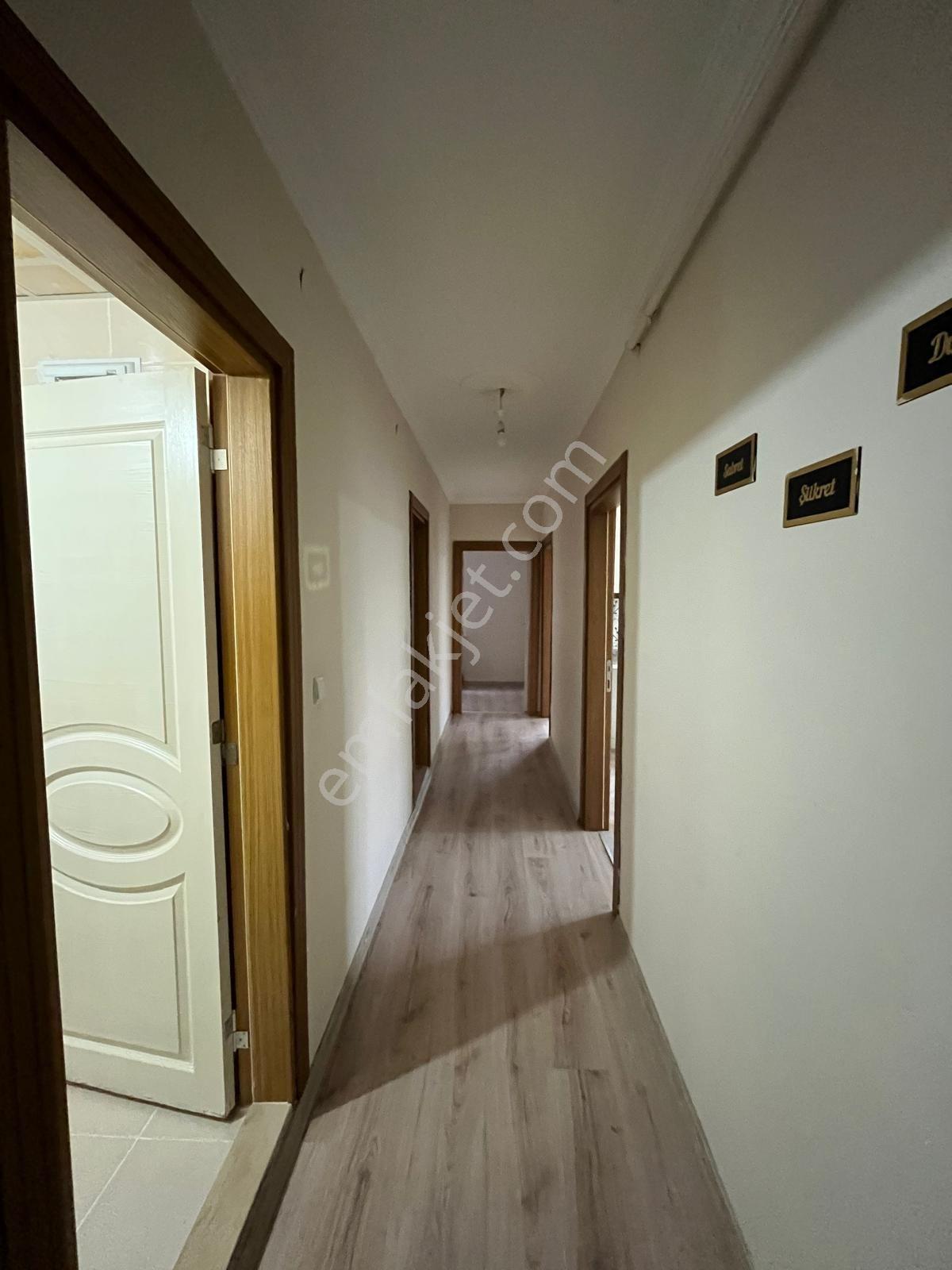 Serhat Mahallesinde Satılık 2+1 Daire — fotoğraf 11