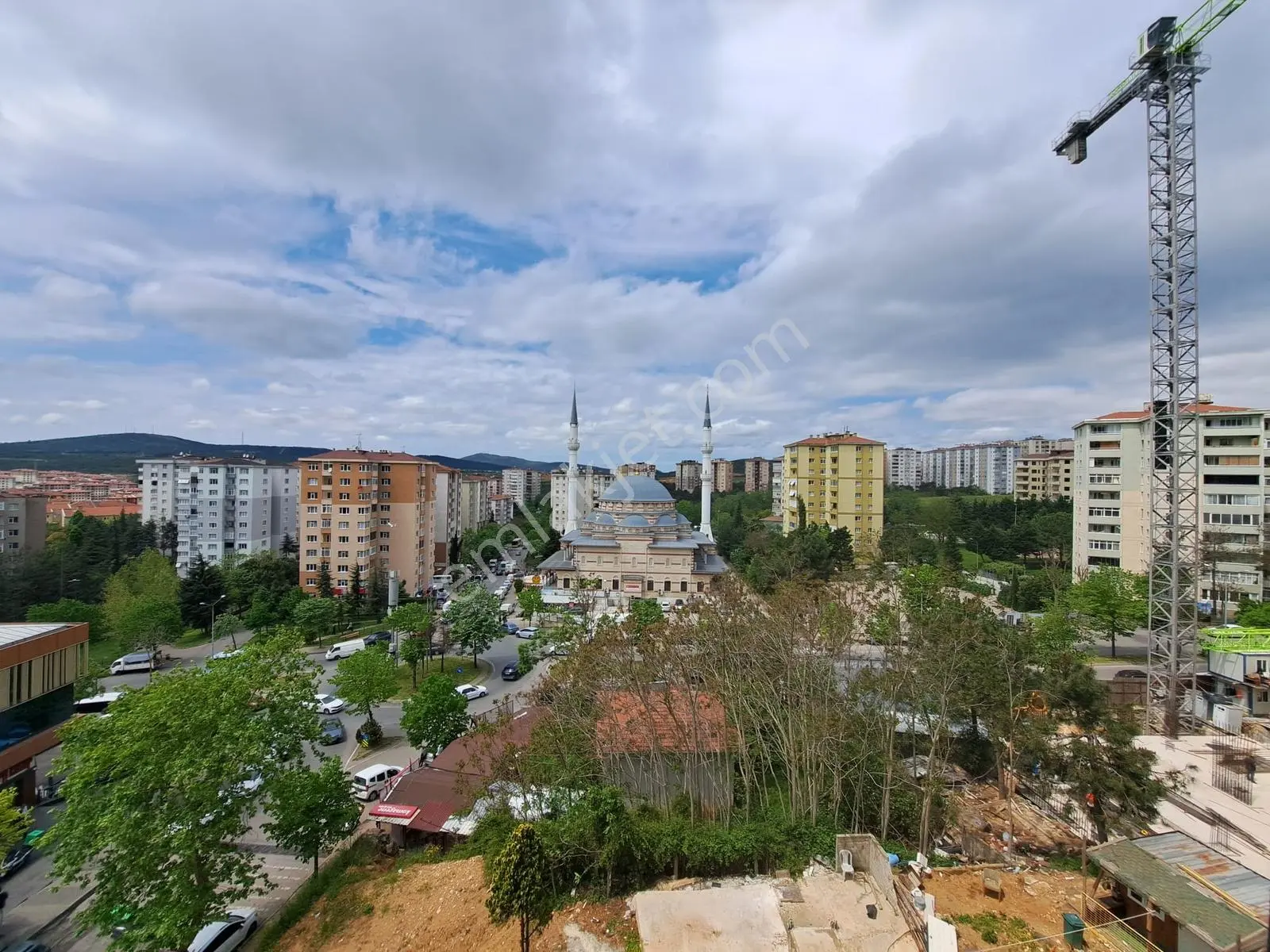 Nesrin Emlak'tan Cadde Üzeri Merkezde Ara Kat Daire 2+1 — fotoğraf 5