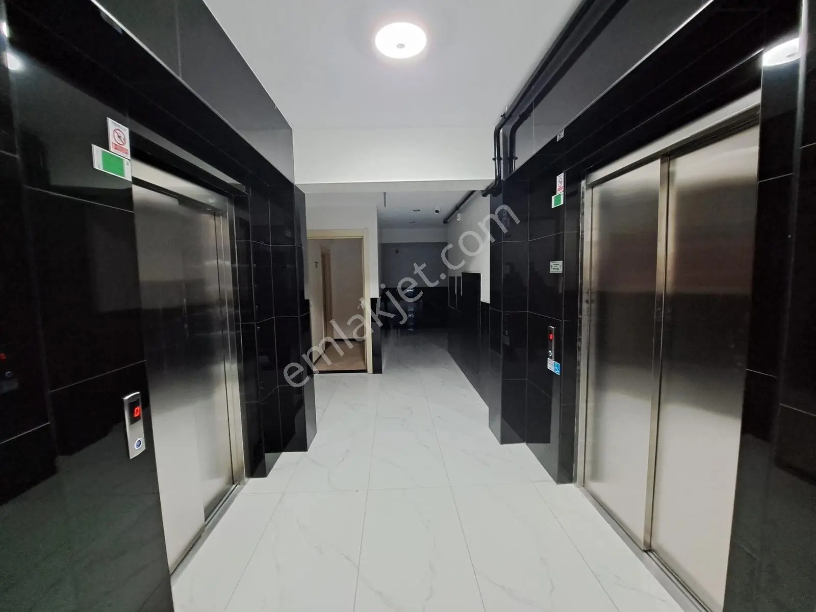 Nesrin Emlak'tan Cadde Üzeri Merkezde Ara Kat Daire 2+1 — fotoğraf 26