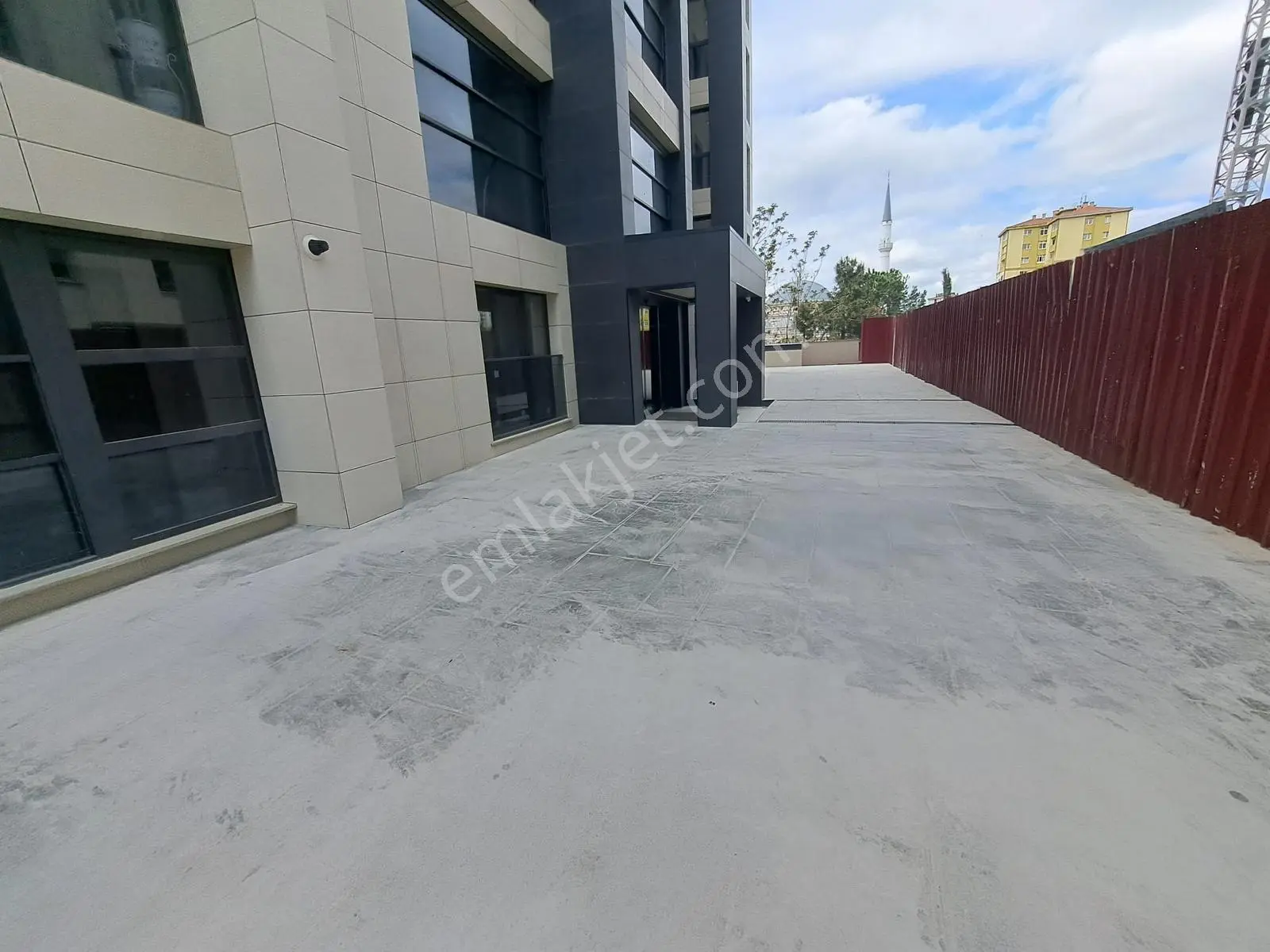 Nesrin Emlak'tan Cadde Üzeri Merkezde Ara Kat Daire 2+1 — fotoğraf 29