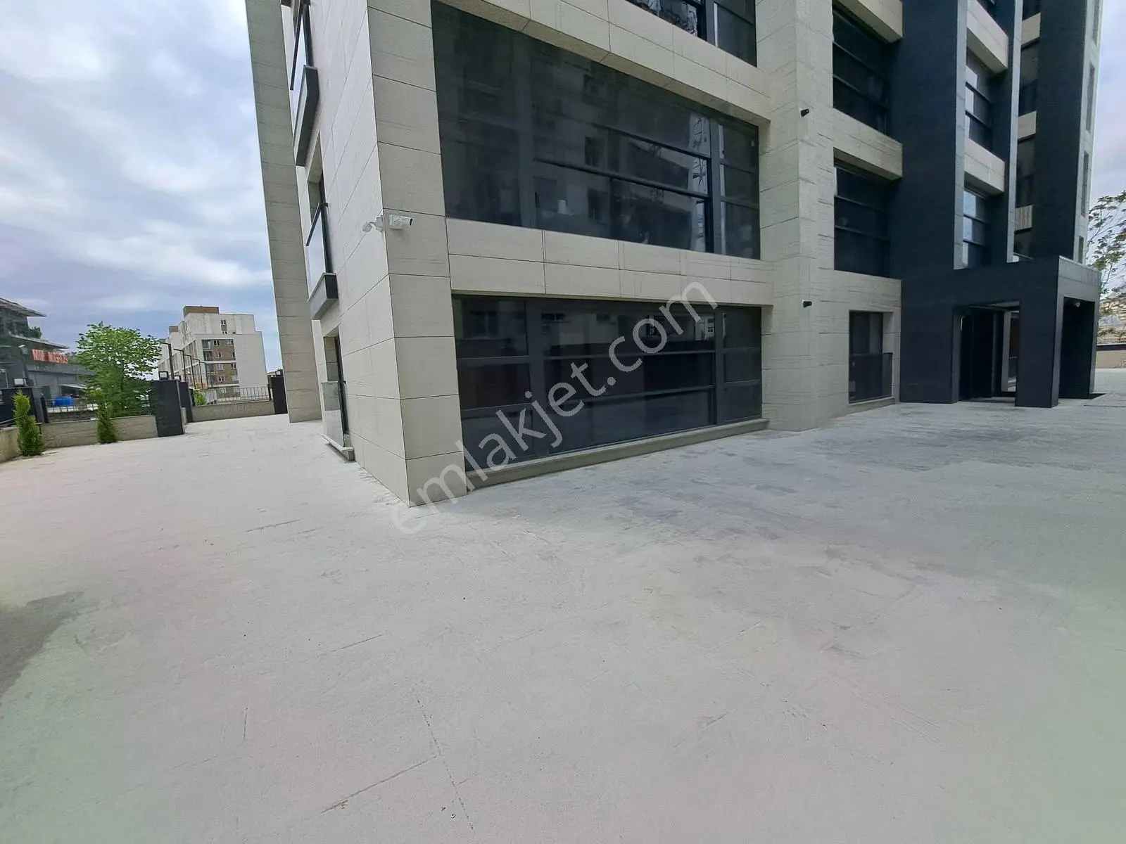 Nesrin Emlak'tan Cadde Üzeri Merkezde Ara Kat Daire 2+1 — fotoğraf 30