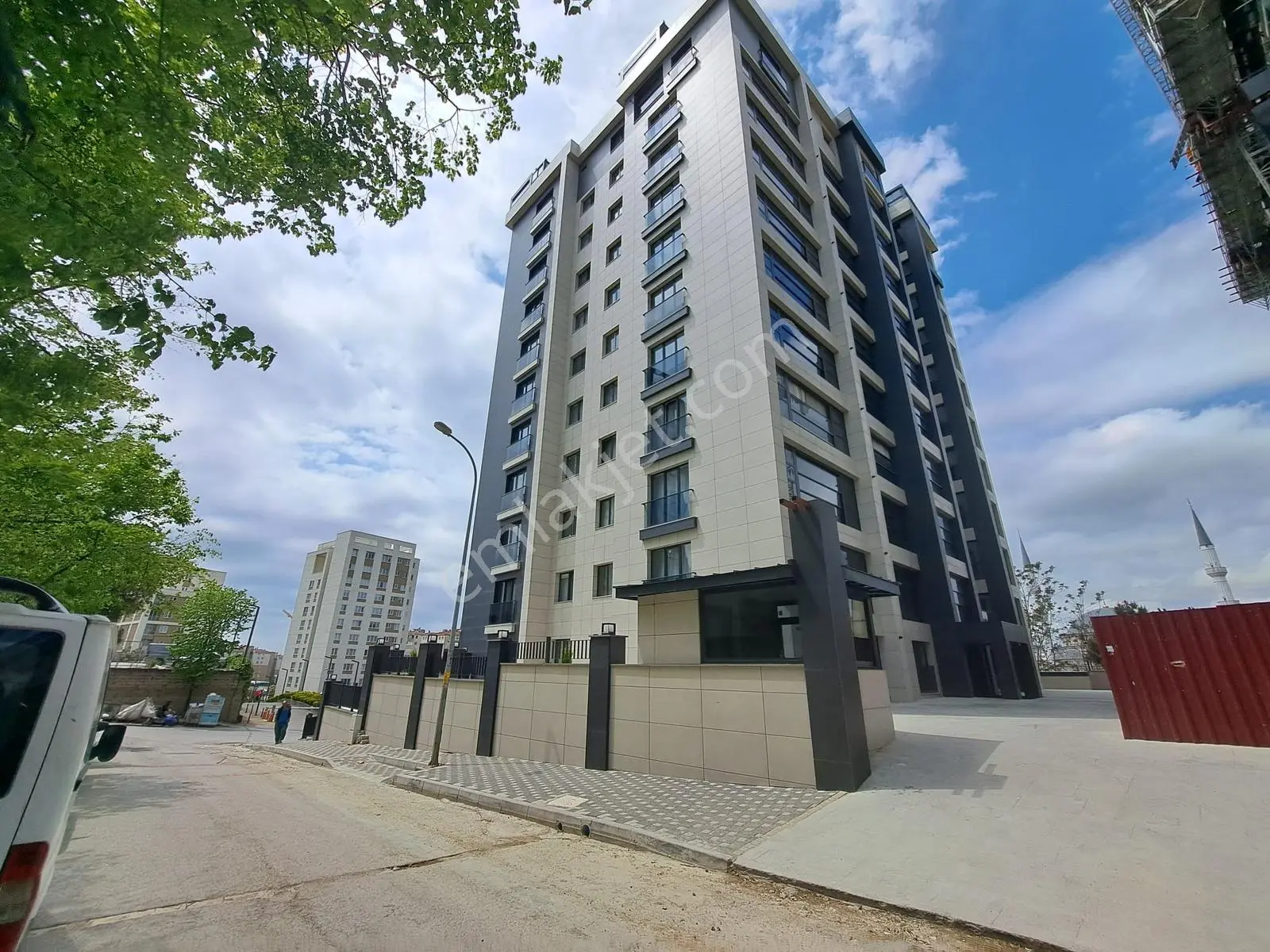 Nesrin Emlak'tan Cadde Üzeri Merkezde Ara Kat Daire 2+1 — fotoğraf 31