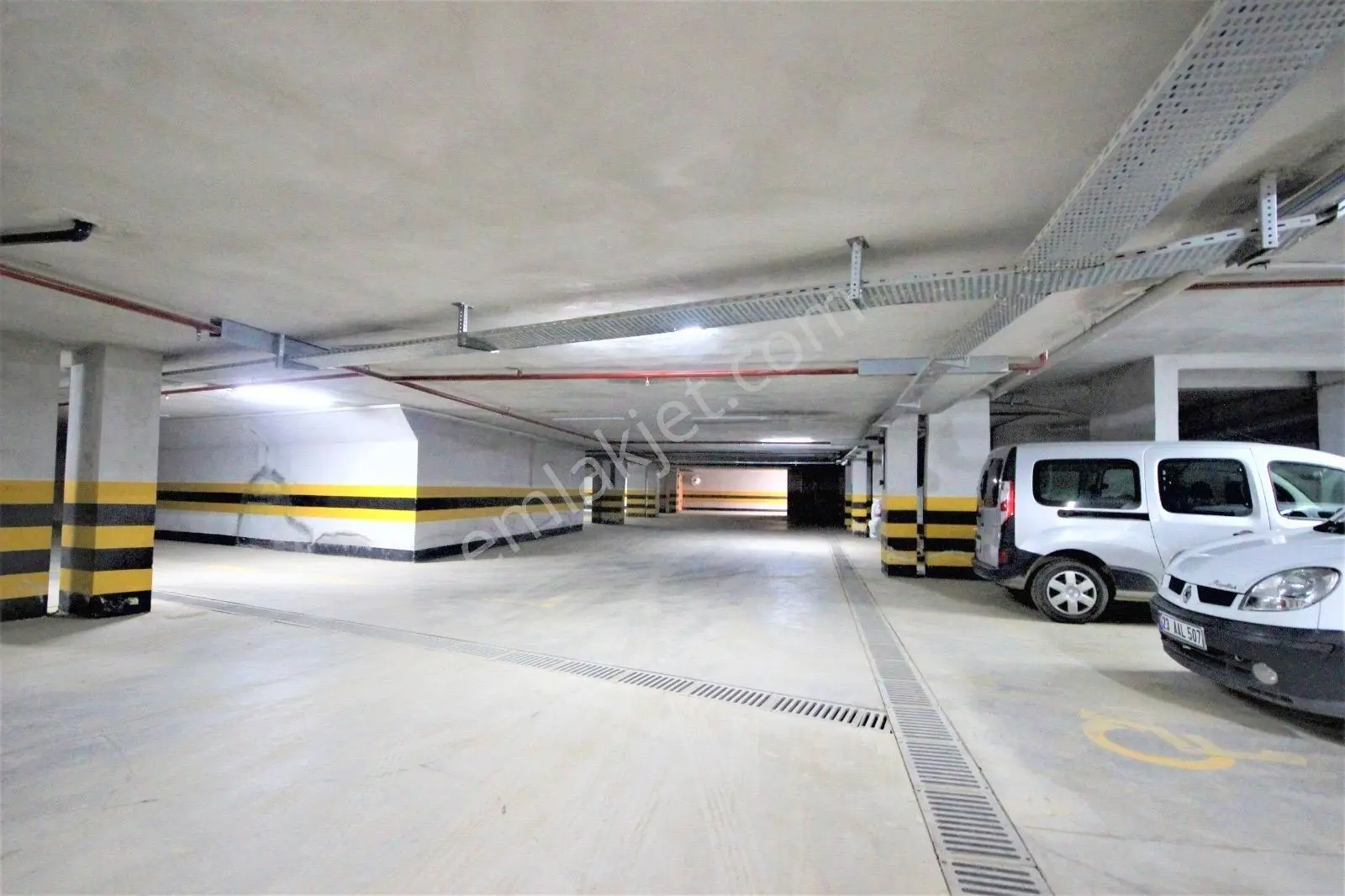 ꧁ay Emlaktan꧂akçay'da Full Kredili Yüzme Havuzlu Güvenlikli Otoparklı Satılık 2+1 Lüks Daire — fotoğraf 7