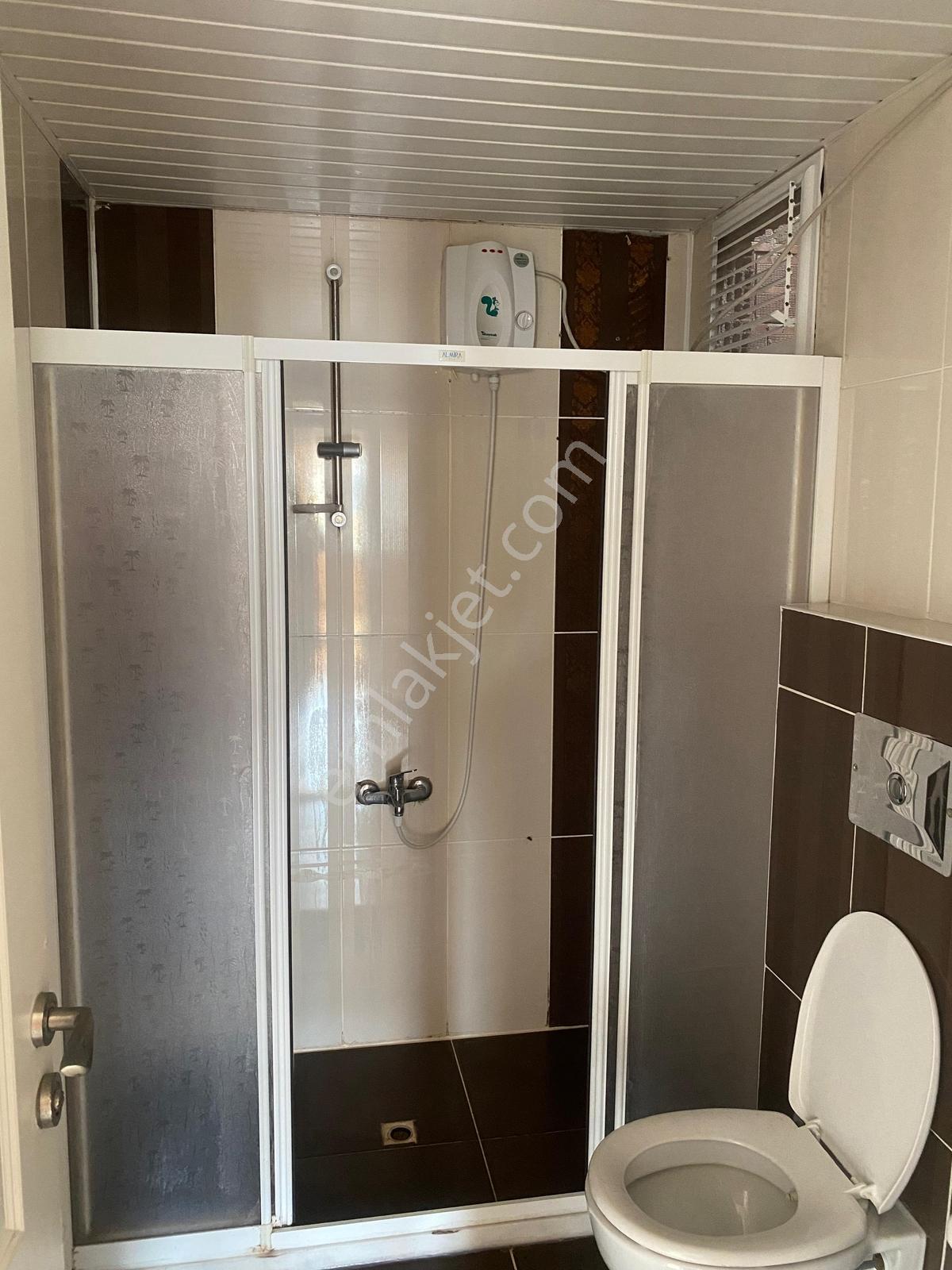 Menderes Mah'de Merkezi Konumlu Satılık 3+1 Daire — fotoğraf 2