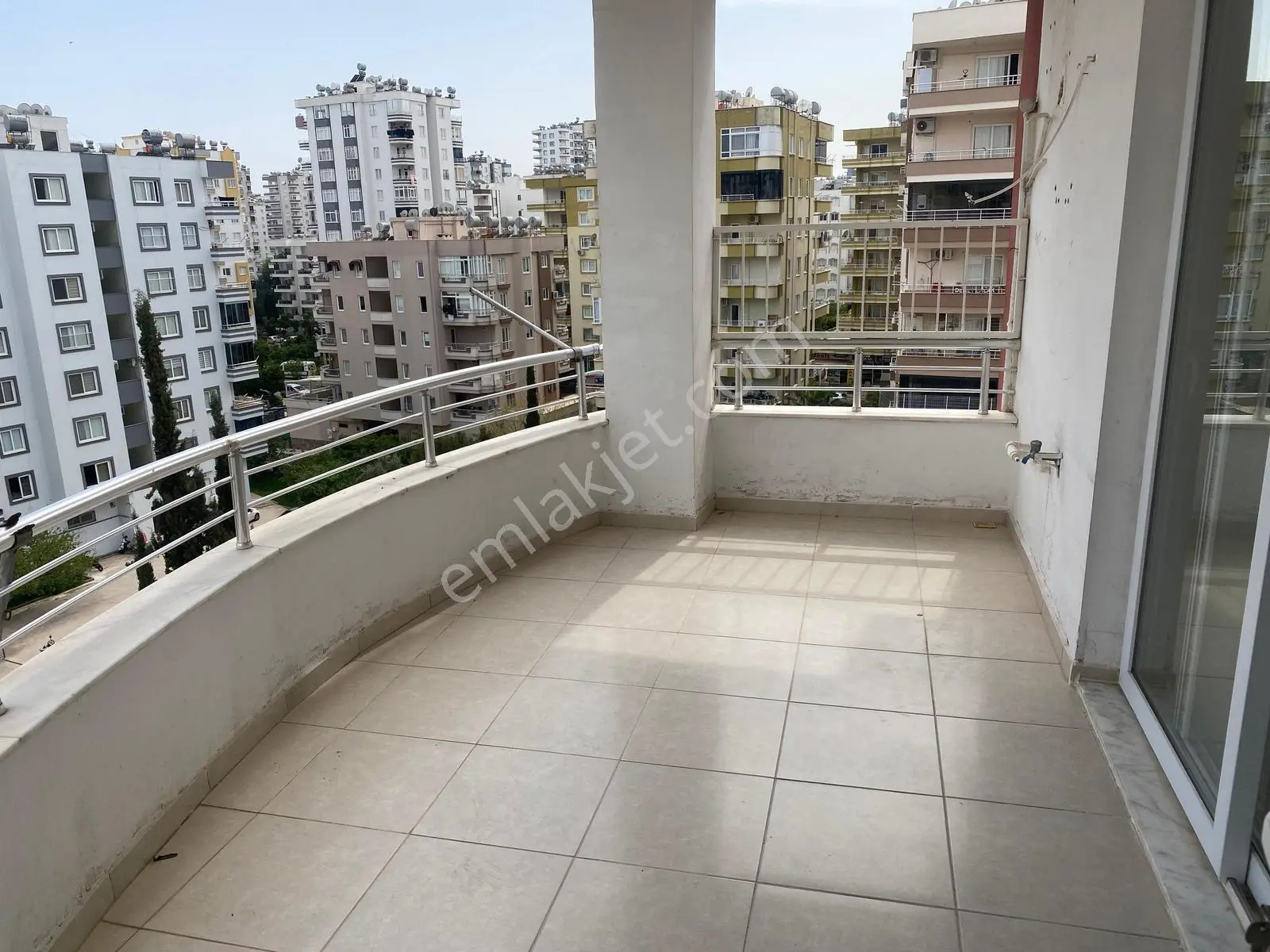 Menderes Mah'de Merkezi Konumlu Satılık 3+1 Daire — fotoğraf 8