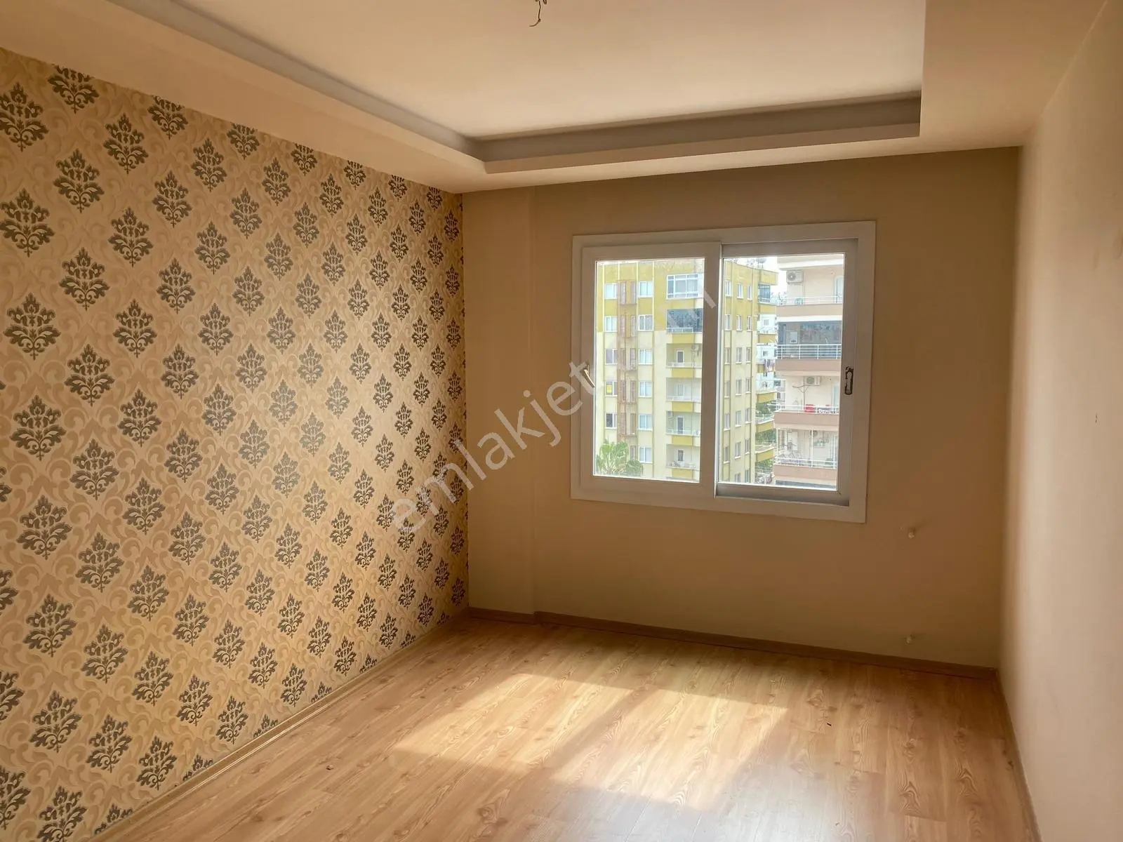 Menderes Mah'de Merkezi Konumlu Satılık 3+1 Daire — fotoğraf 9