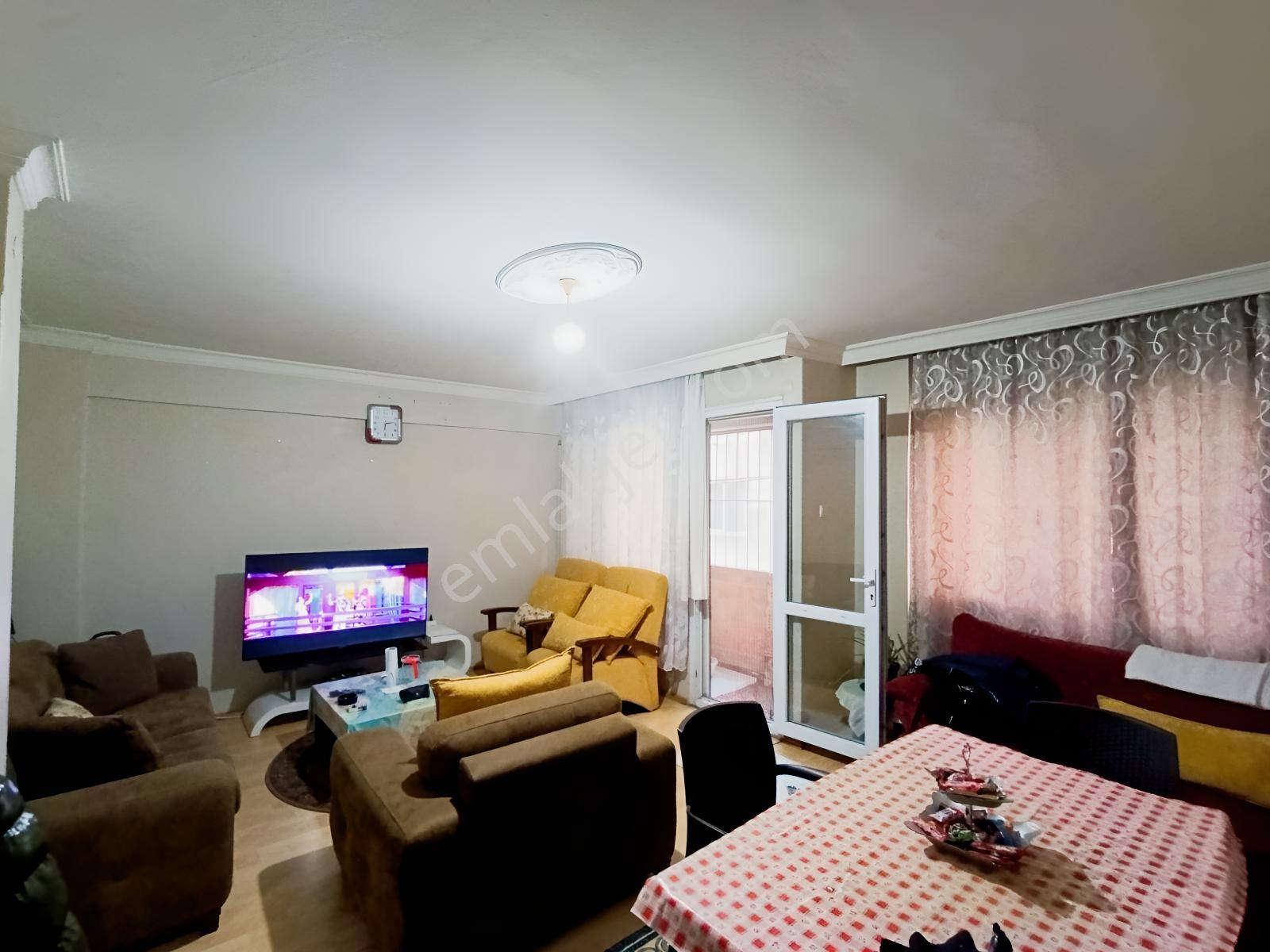 Alsancak Merkezinde Satılık 2+1 — fotoğraf 4