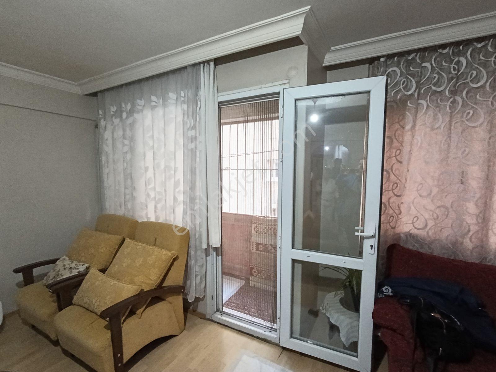 Alsancak Merkezinde Satılık 2+1 — fotoğraf 11