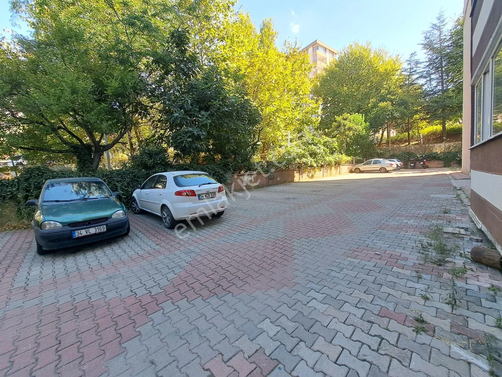 Nesrin Emlak Farkıyla Spor Salonuna Okula Yakın 3+1 — fotoğraf 2