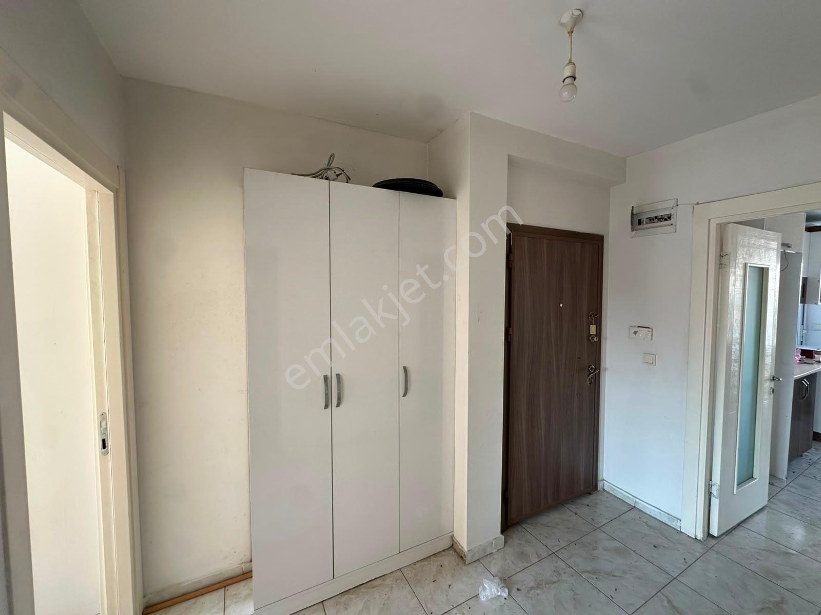 Aydın'dan İstiklal Caddesinde 2+1 Fırat Satılık Daire — fotoğraf 6