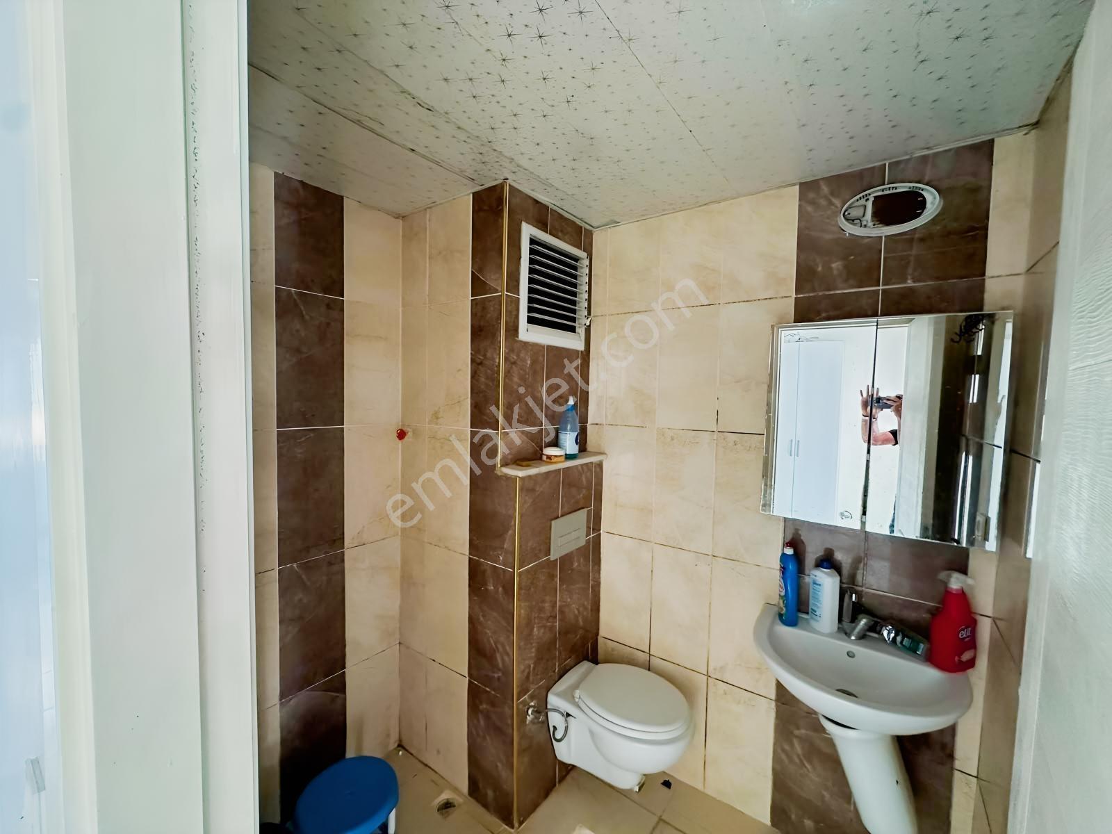 Aydın'dan İstiklal Caddesinde 2+1 Fırat Satılık Daire — fotoğraf 7