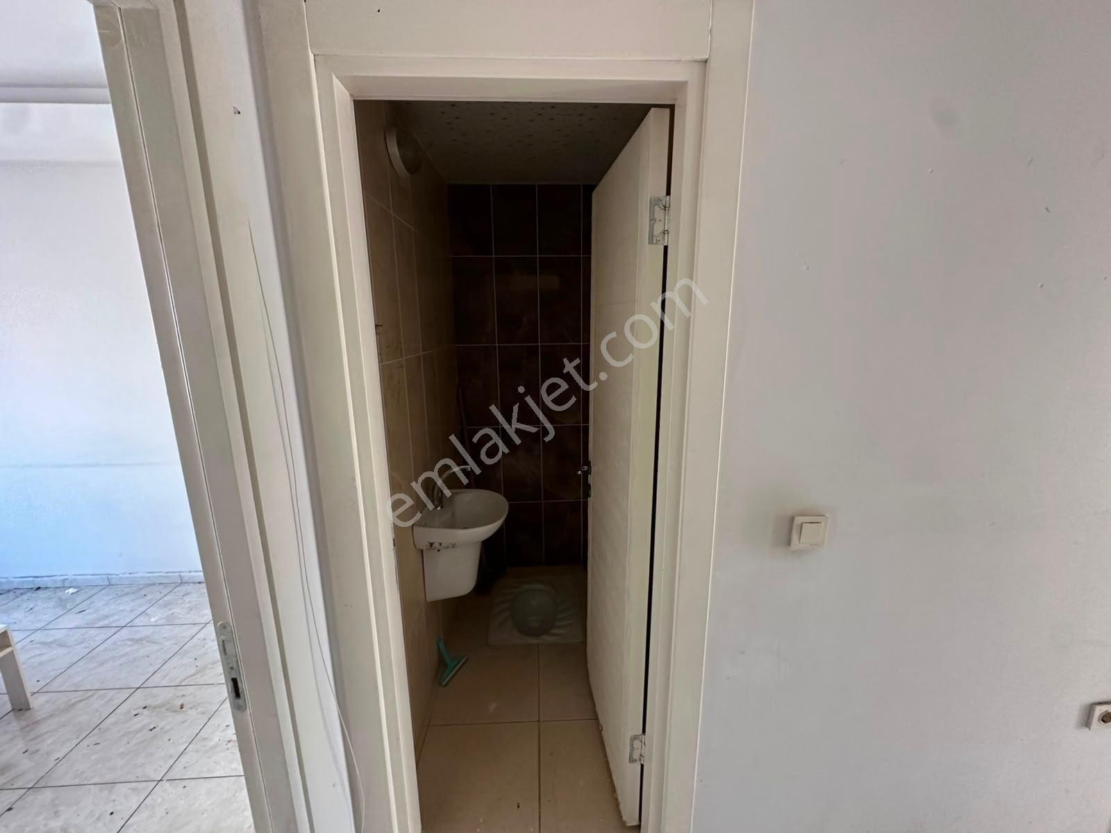 Aydın'dan İstiklal Caddesinde 2+1 Fırat Satılık Daire — fotoğraf 8