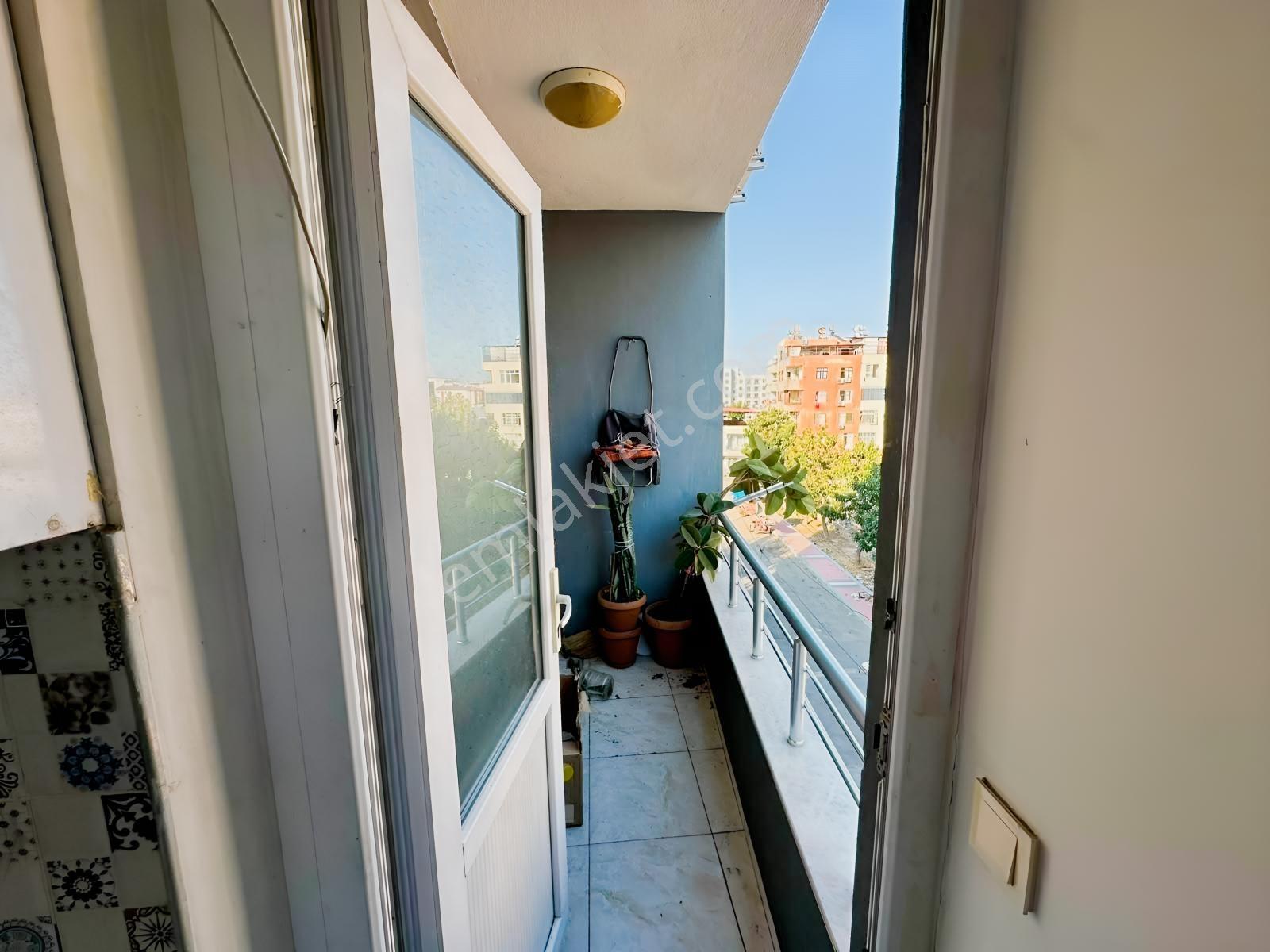 Aydın'dan İstiklal Caddesinde 2+1 Fırat Satılık Daire — fotoğraf 10