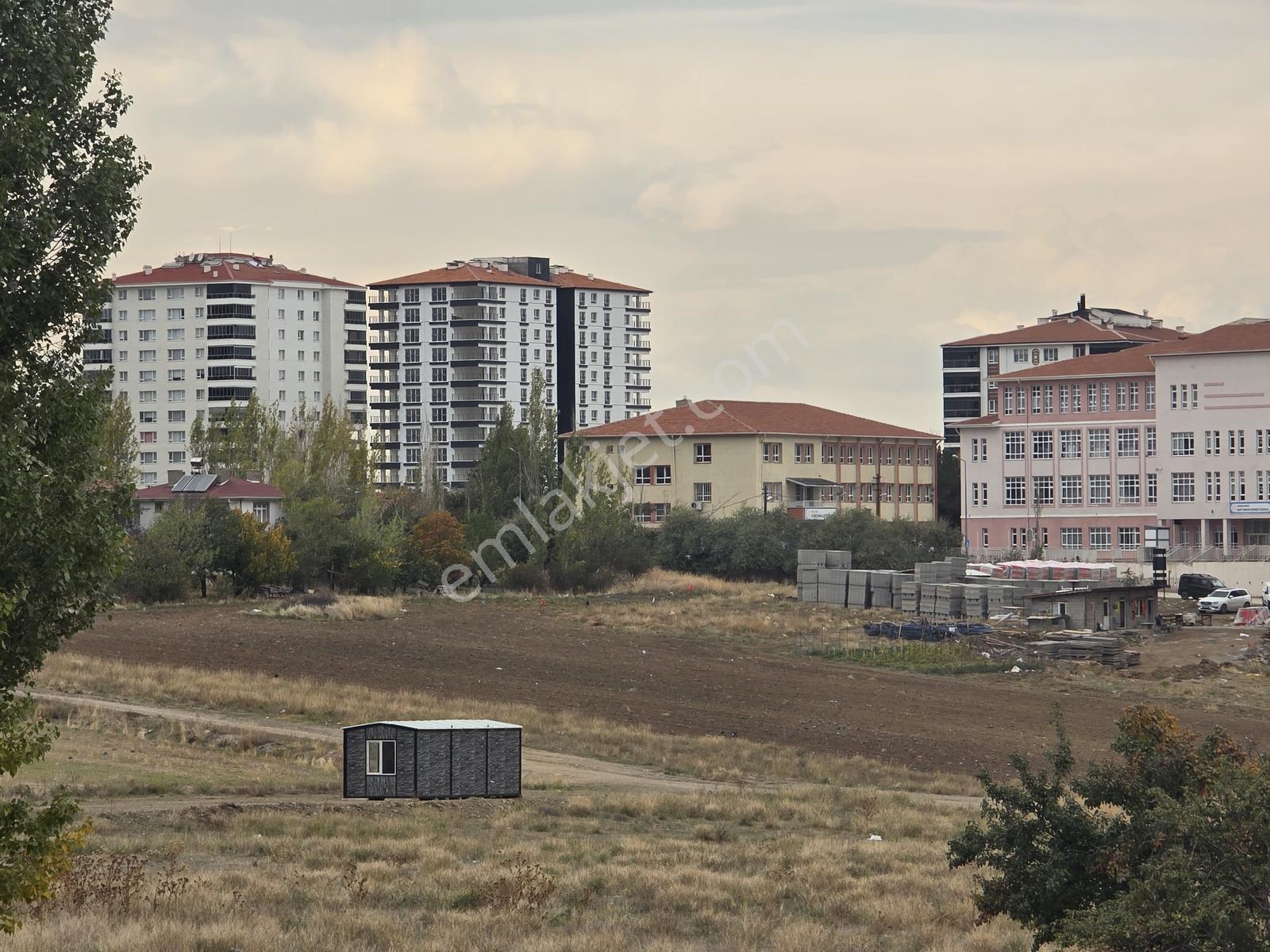 Akbal'dan Cadde Dibi Bir Daire Getirili 160m2 Satılk İmarlı Arsa — fotoğraf 13