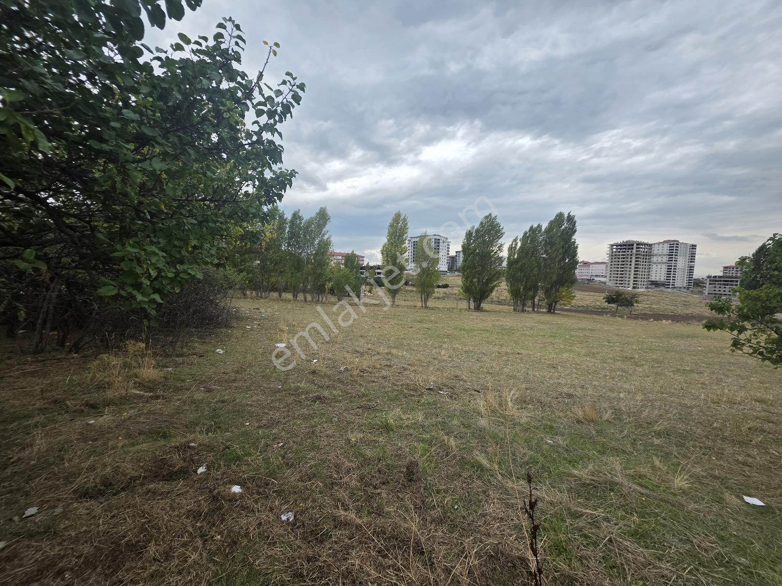 Akbal'dan Cadde Dibi Bir Daire Getirili 160m2 Satılk İmarlı Arsa — fotoğraf 18