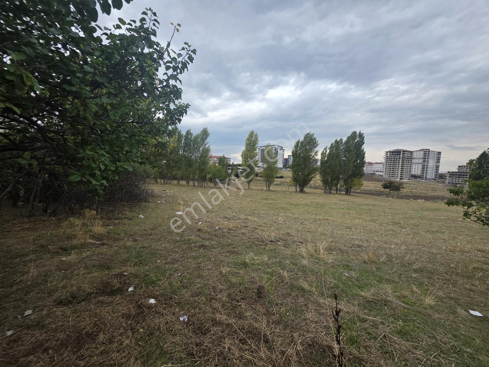 Akbal'dan Cadde Dibi Bir Daire Getirili 160m2 Satılk İmarlı Arsa — fotoğraf 19