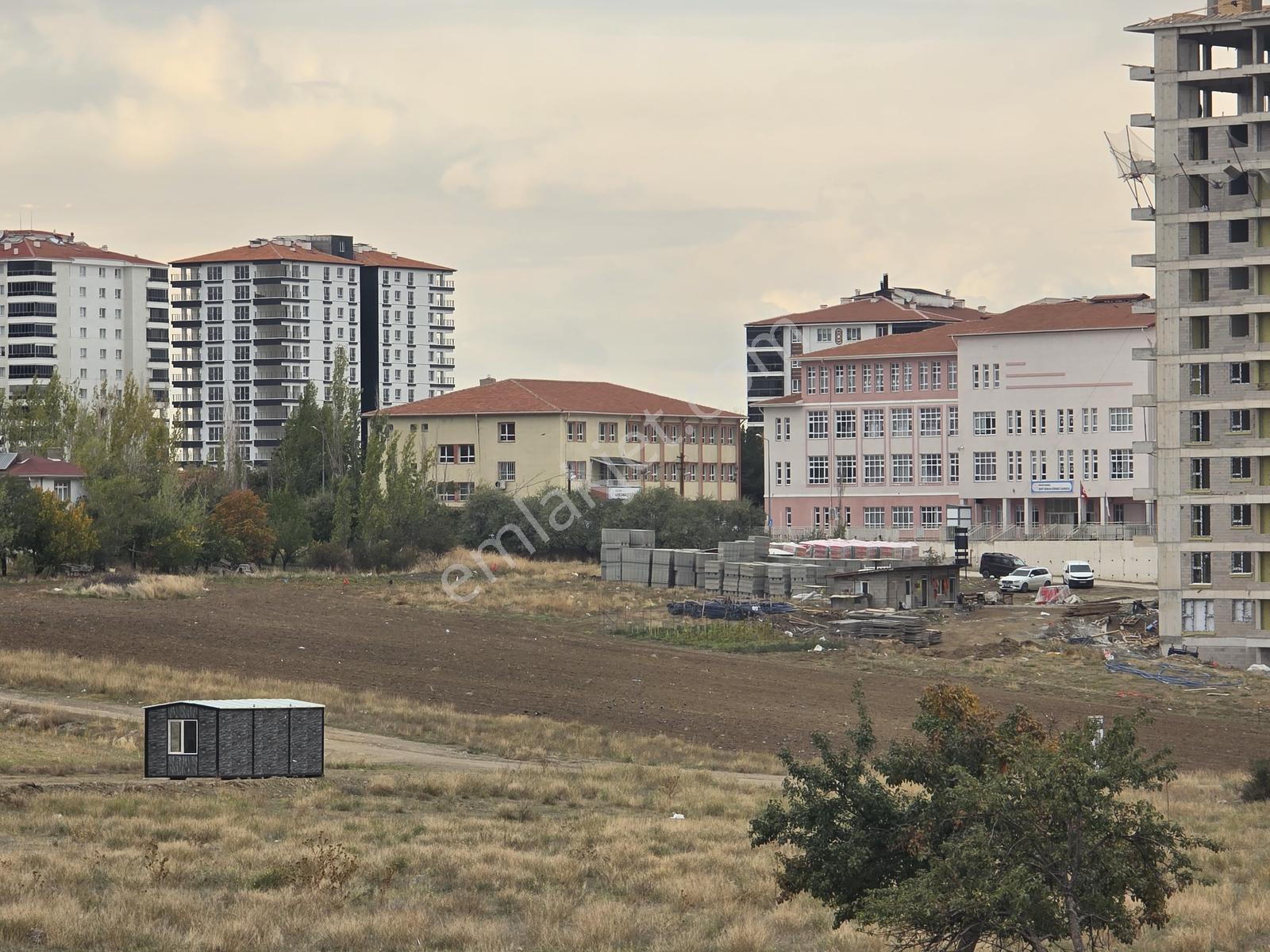 Akbal'dan Cadde Dibi Bir Daire Getirili 160m2 Satılk İmarlı Arsa — fotoğraf 28
