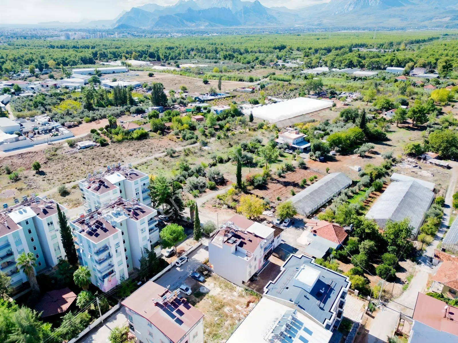 Antalya Ünsal Mh'de Satılık 241m2 Arsa — fotoğraf 2