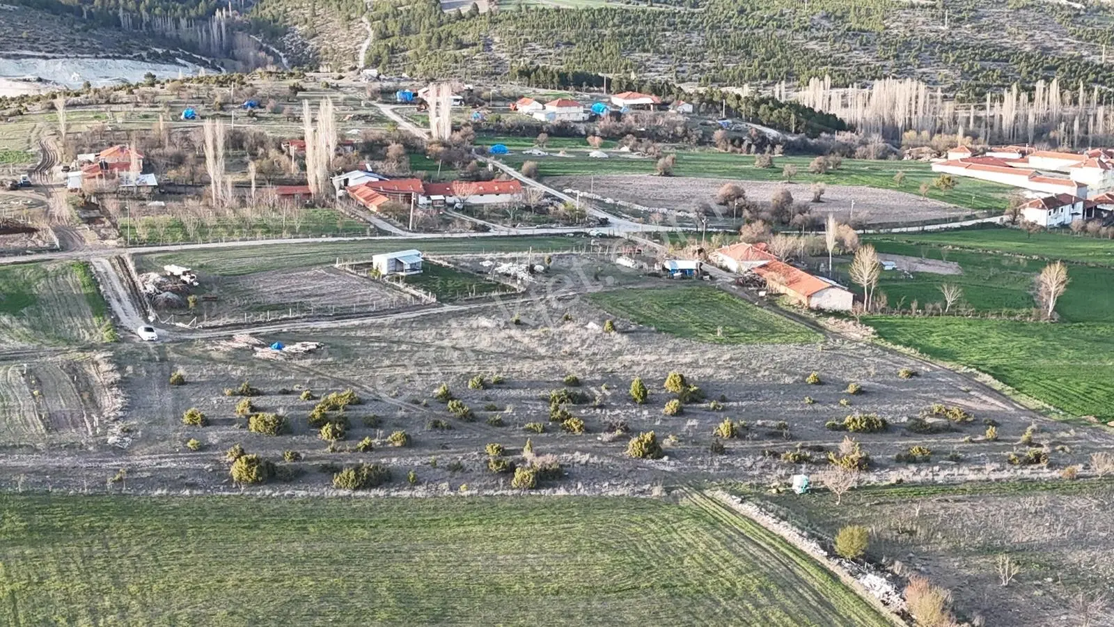 Kütahya / Emet /501 M² İmarlı Arsa Müstakil Tapu — fotoğraf 9
