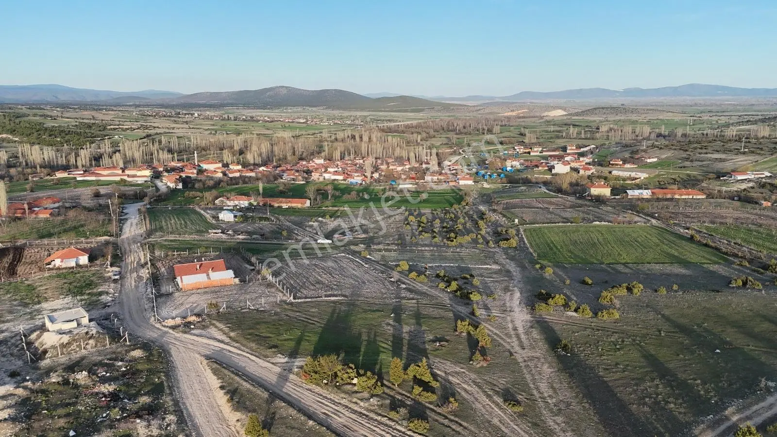 Kütahya / Emet /501 M² İmarlı Arsa Müstakil Tapu — fotoğraf 10