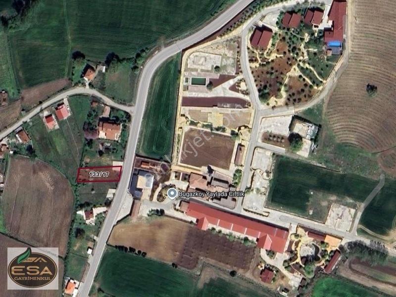 Boğazköy'de 663 M2 Ana Asfalt/ Yaylada Doğa Otel Cepheli İmarlı — fotoğraf 5