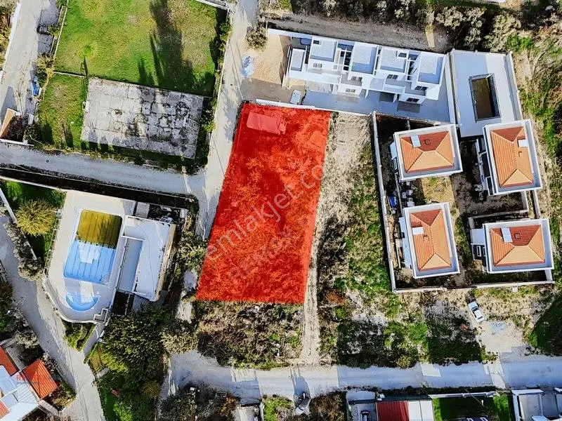 Kuşadası Soğucak 600m2 İmarlı Köşe Konum Arsa. — fotoğraf 2