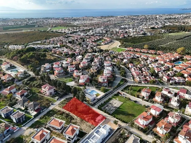 Kuşadası Soğucak 600m2 İmarlı Köşe Konum Arsa. — fotoğraf 5
