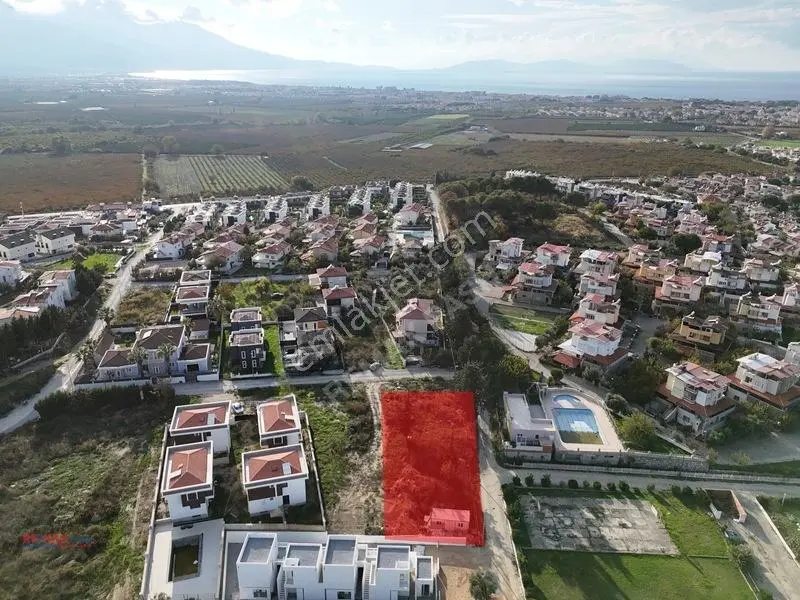 Kuşadası Soğucak 600m2 İmarlı Köşe Konum Arsa. — fotoğraf 6