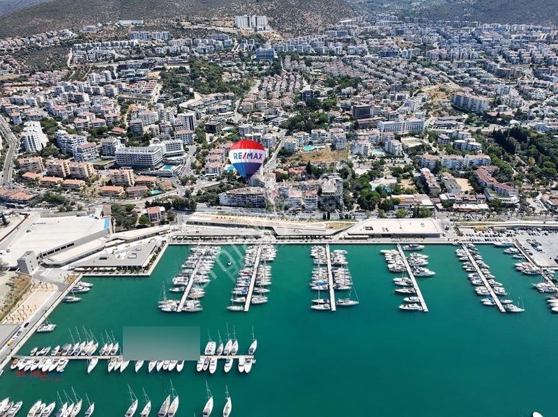 Kuşadası Marinada Deniz Manzaralı, Geniş Ve Ferah 4+1 Daire — fotoğraf 3