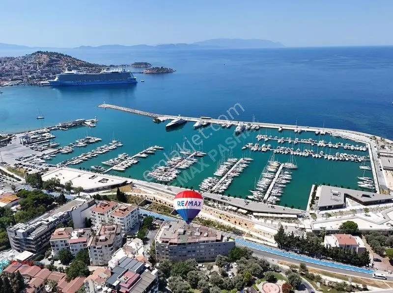 Kuşadası Marinada Deniz Manzaralı, Geniş Ve Ferah 4+1 Daire — fotoğraf 18