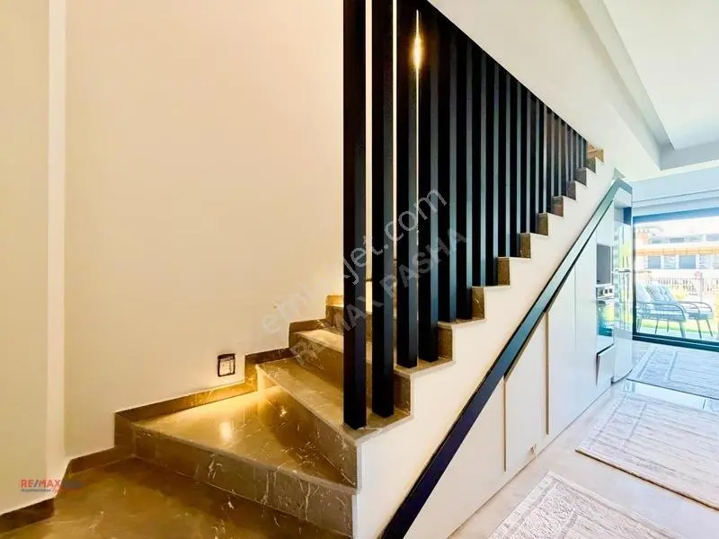 Kuşadası Değirmendere Mevkii Bahçeli 1+1 Satılık Loft Daire... — fotoğraf 10