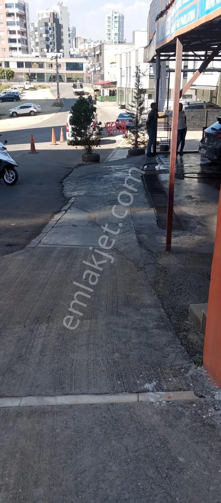 Batıkent Te Komple Bina Arsası İle Birlikte — fotoğraf 4