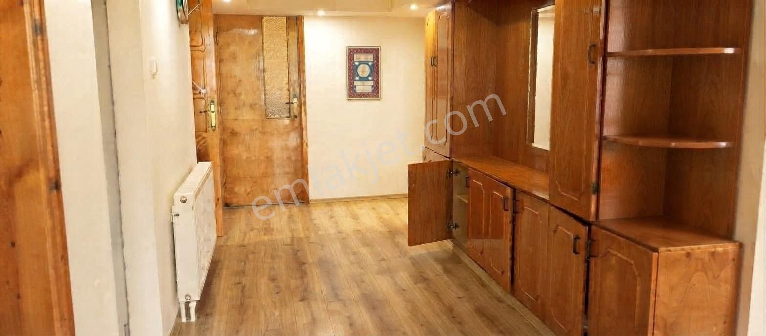Batıkent Te Komple Bina Arsası İle Birlikte — fotoğraf 9